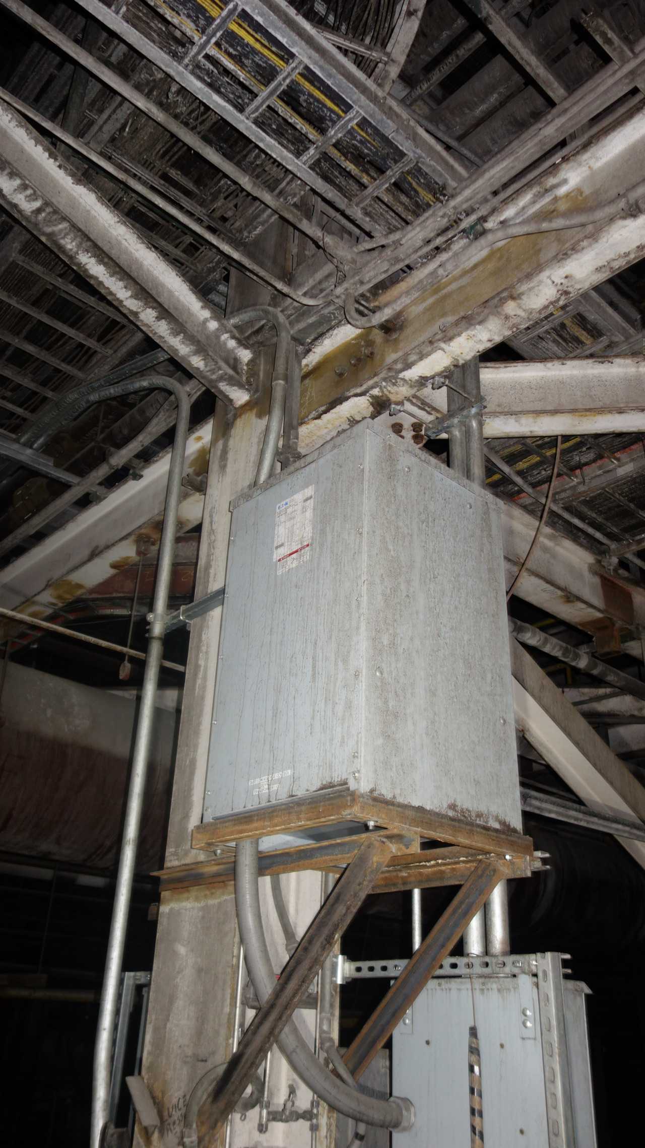 EATON DS-3E 37.5KVA TRANSFORMER W/ PANELBOARD - CONTROL TRANSFORMERS