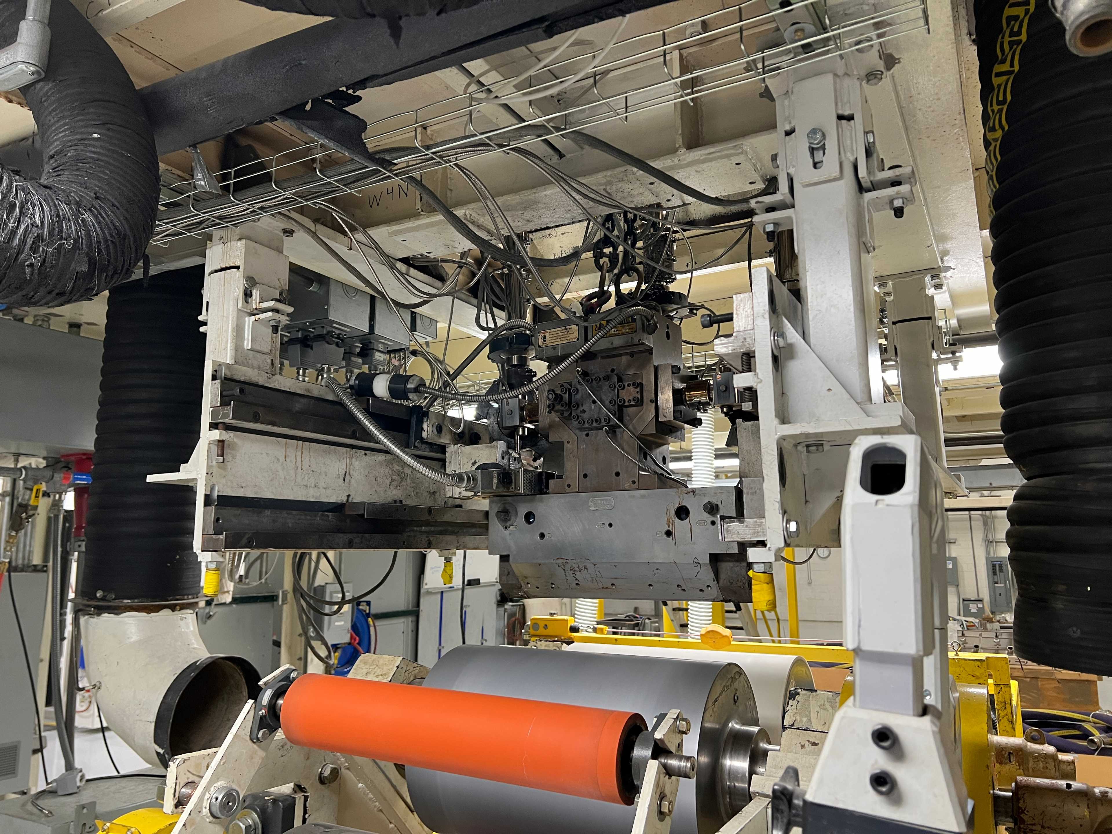 2002 NORDSON EDI 1800 ULTRAFLEX 40 SINGLE-CAVITY CO-EXTRUSION DIE WITH FEEDBLOCK - CAVITY PUMP