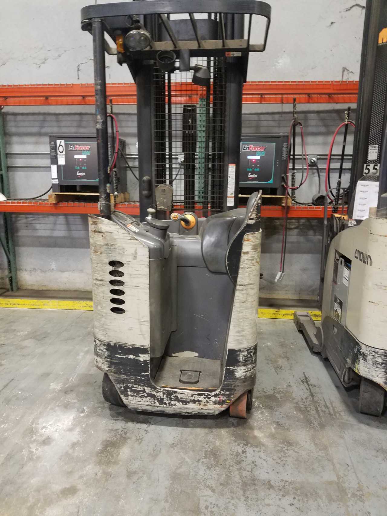 2008 Crown RR5225-45 reach truck, Lakeland, FL - REACH TRUCKS