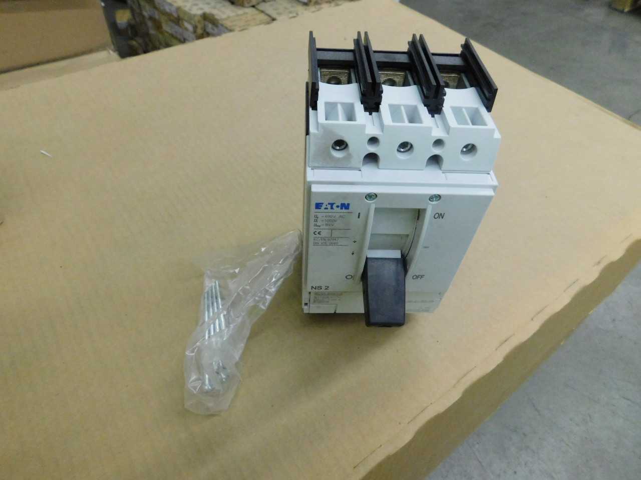 Lot of 1 Molded Case Switch - CIRCUIT BREAKERS