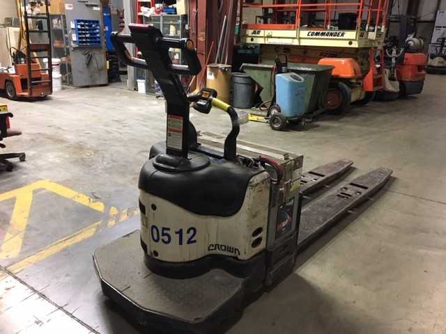 2005 Crown PE4000-80 double rider pallet jack, Lemoyne, PA - MANUAL PALLET JACKS