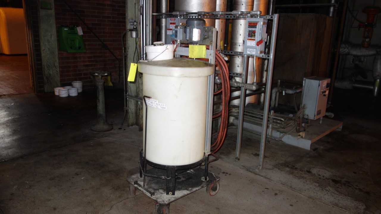 PLASTIC PORTABLE BOILER CHEMICAL FILL TANK - PLANT & FACILITY