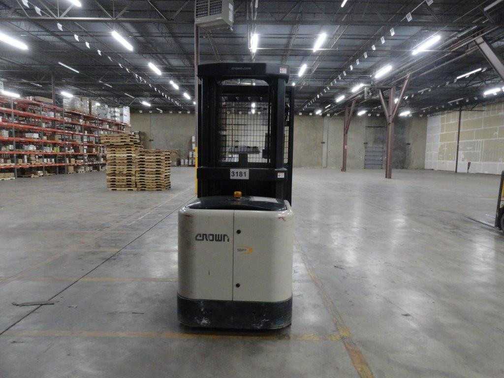 2005 CROWN ORDER PICKER, DENVER, CO - ORDER PICKER