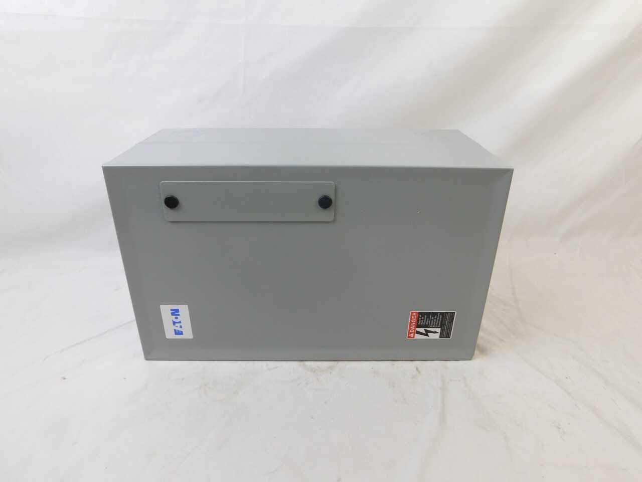 Quantity of 8x ECC03C1A4A Enclosed Contactors - CONTACTORS
