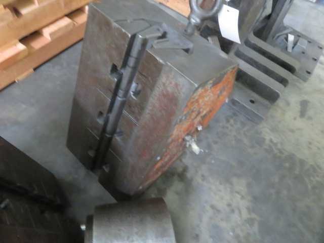 Hufford Stretch Press 20" sheet jaws and other accessories, LOT - MISCELLANEOUS