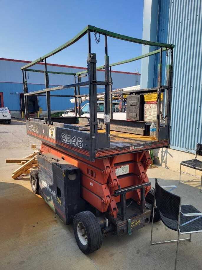 Economy 2546 25ft Scissor Lift - SCISSOR LIFTS