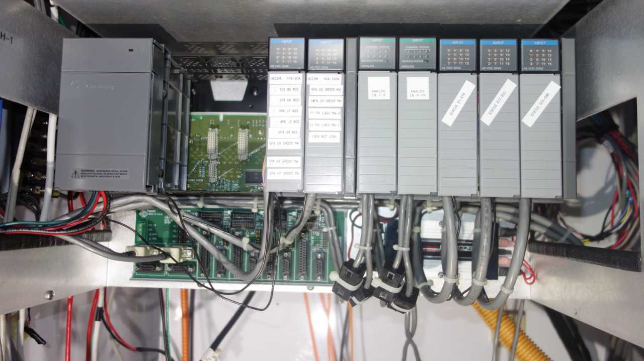 ALLEN BRADLEY SLC500 1746 PLC CABINET (COMPONENTS) - AUTOMATION & CONTROLS