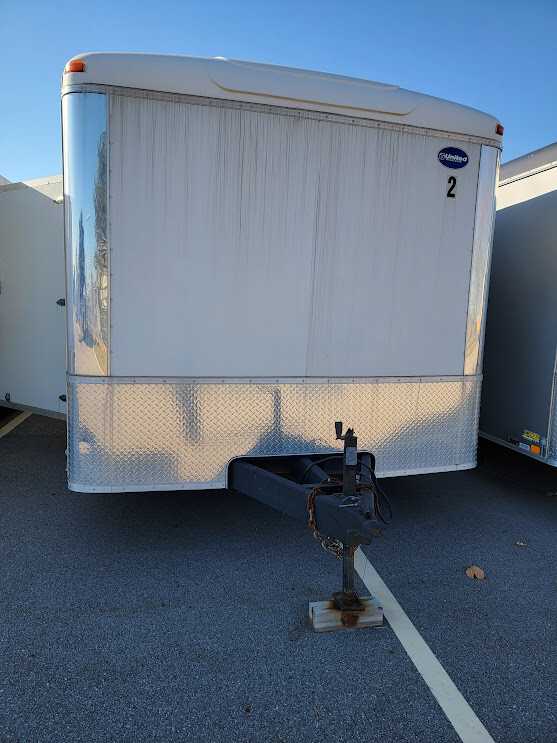 2016 UNITED EXPRESS TRAILER UTL-8-8.524R  30' Enclosed Utility Trailer Filled with Misc. Outdoor Equip - TRAILERS