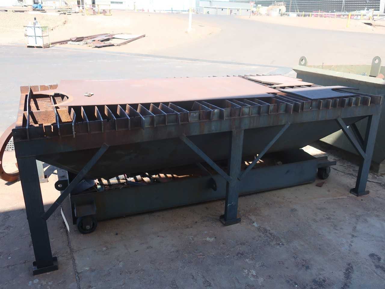 5'X10' welding downdraft work table - PLANT & FACILITY