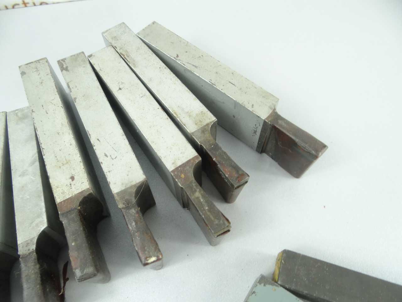 Lot of 17 NEW Assorted Carbide Tipped Tool Bits - MACHINING ACCESSORIES & TOOLING