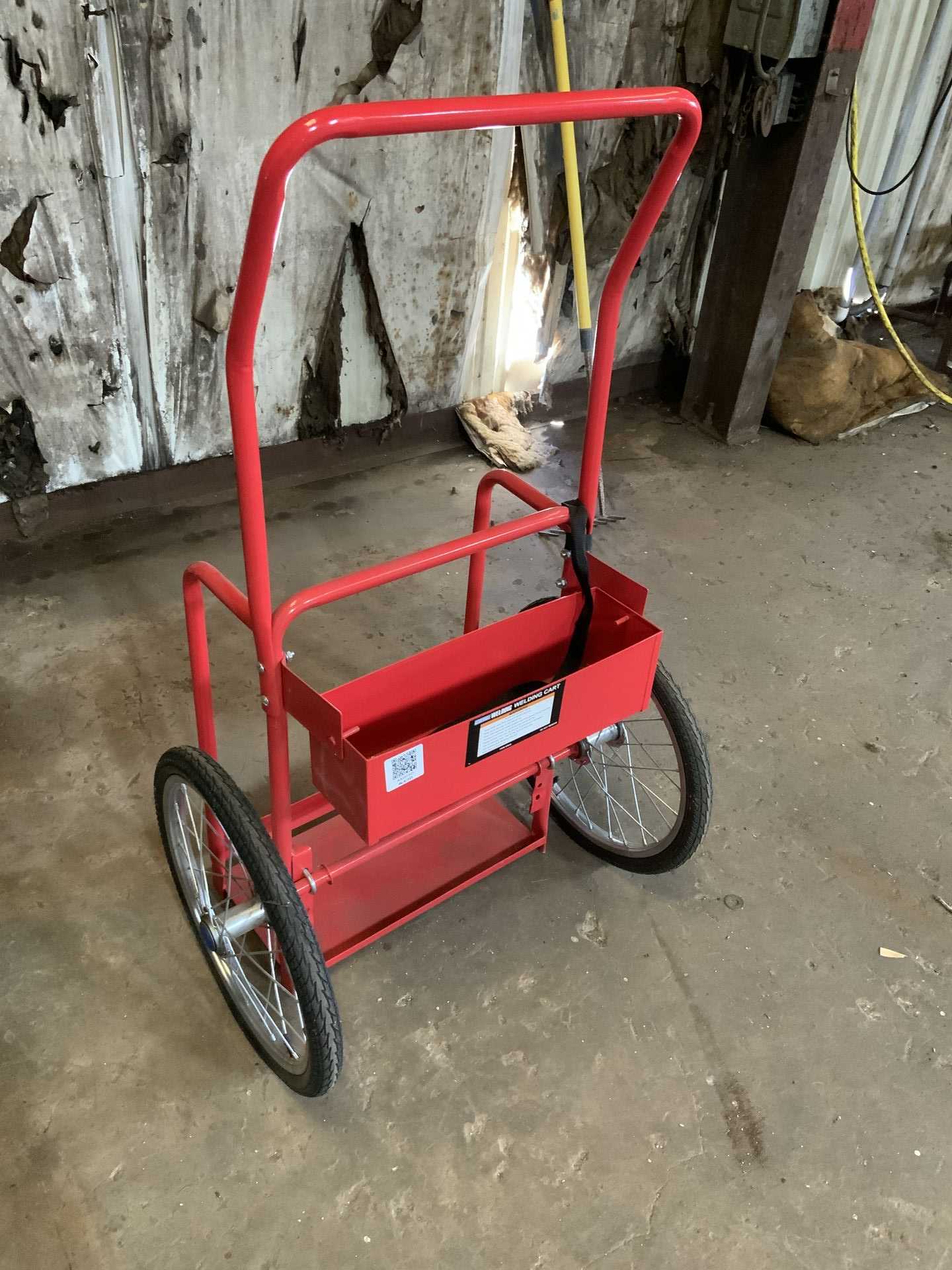 CHICAGO ELECTRIC WELDING CART - ROLLING CARTS