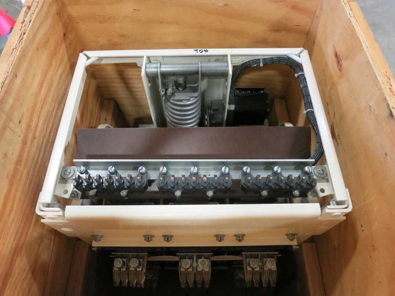 GENERAL ELECTRIC 256A9428-204-3EL AK-5A-50-1 LOW VOLTAGE POWER CIRCUIT BREAKER - CIRCUIT BREAKERS