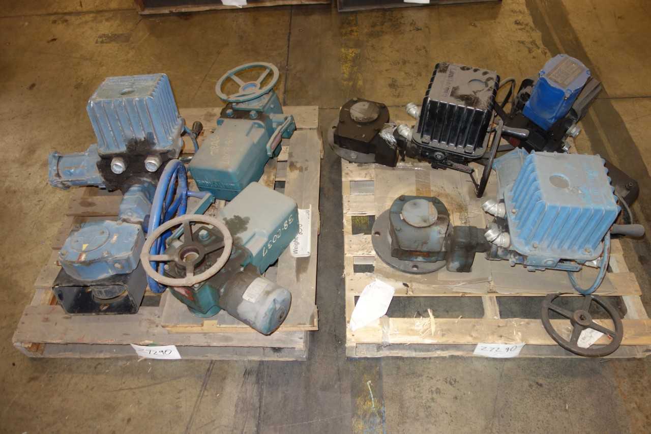 2 PALLETS OF ASSORTED LIMITORQUE VALVE ACTUATORS, SMB, L120-10 - VALVES