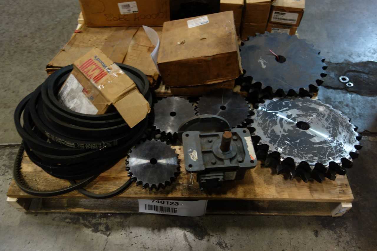 1 PALLET OF ASSORTED ROLLER CHAIN SPROCKETS, GEAR COUPLINGS, V-BELT, OIL-SEAL, BUSHING- DODGE, MITSUBOSHI - GEAR REDUCERS