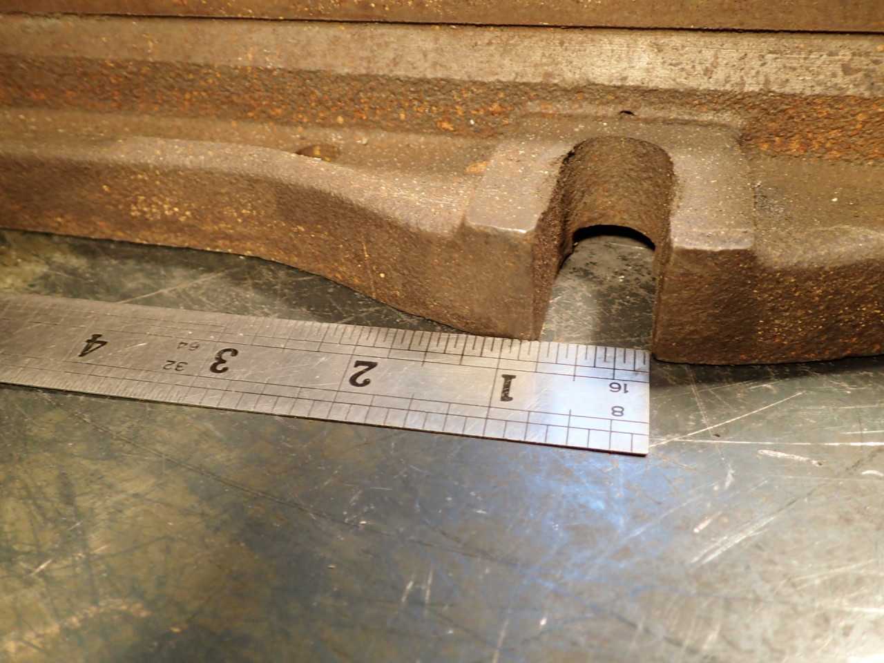6" Mill Milling Machine Vise: Jaws Open 5", with Handle, Used in Good Condition - MILLING MACHINE PARTS