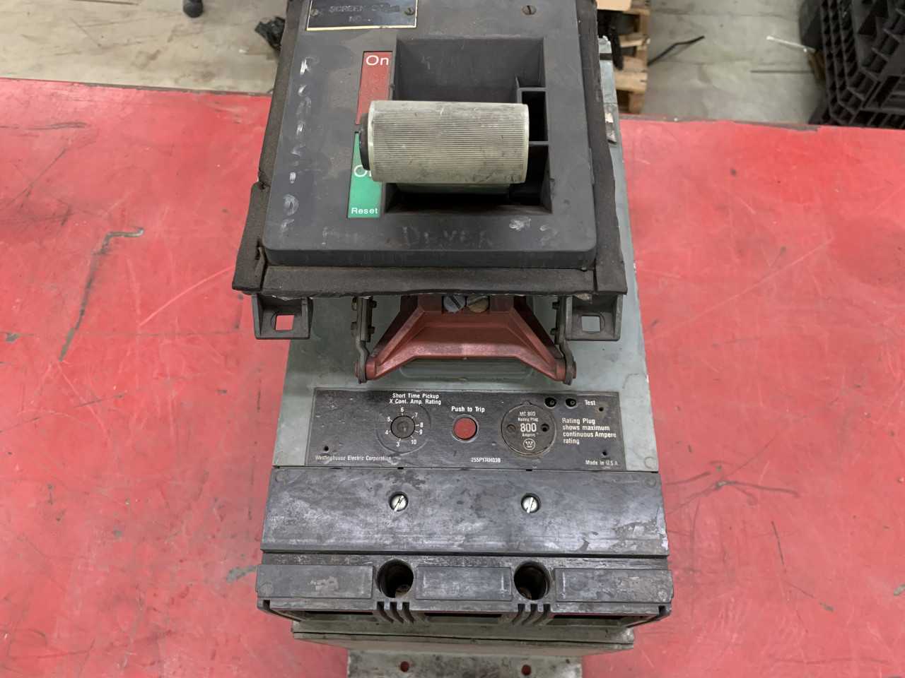 USED WESTINGHOUSE CIRCUIT BREAKER WITH 800AMP PLUG AND HANDLE - CIRCUIT BREAKERS