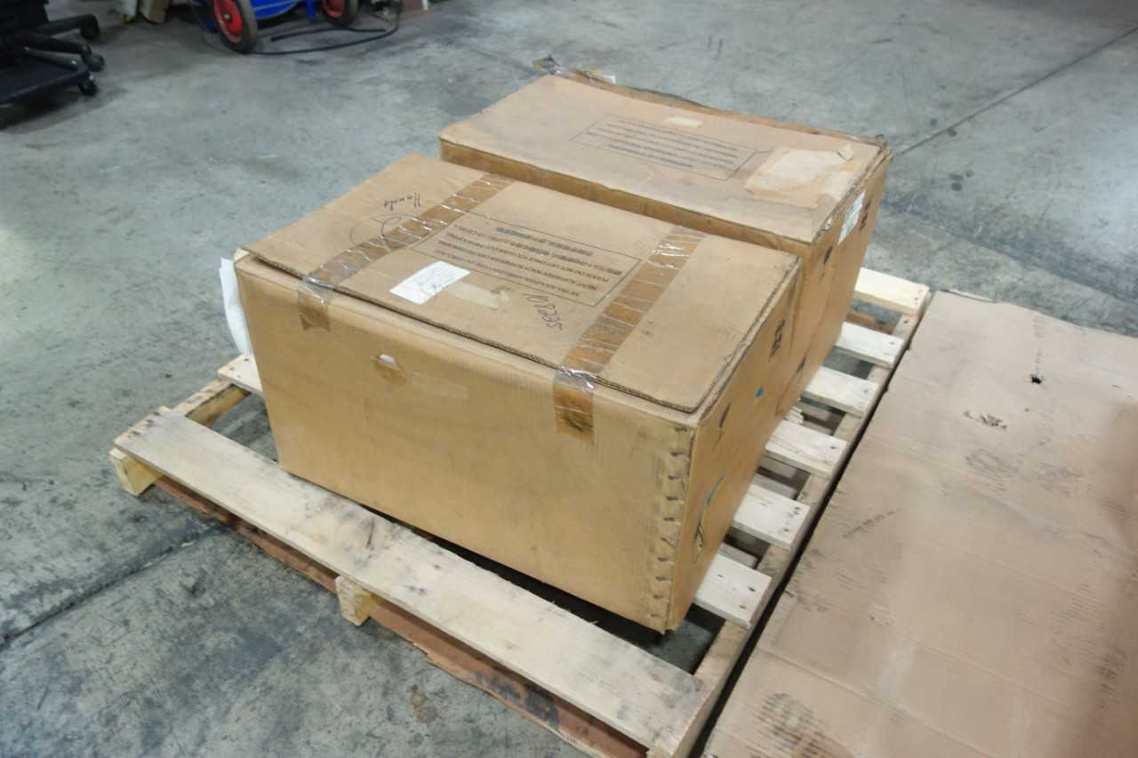LOT OF 2 LEYBOLD 960312 SV40 B SOGEVAC VACUUM PUMPS - VACUUM PUMP