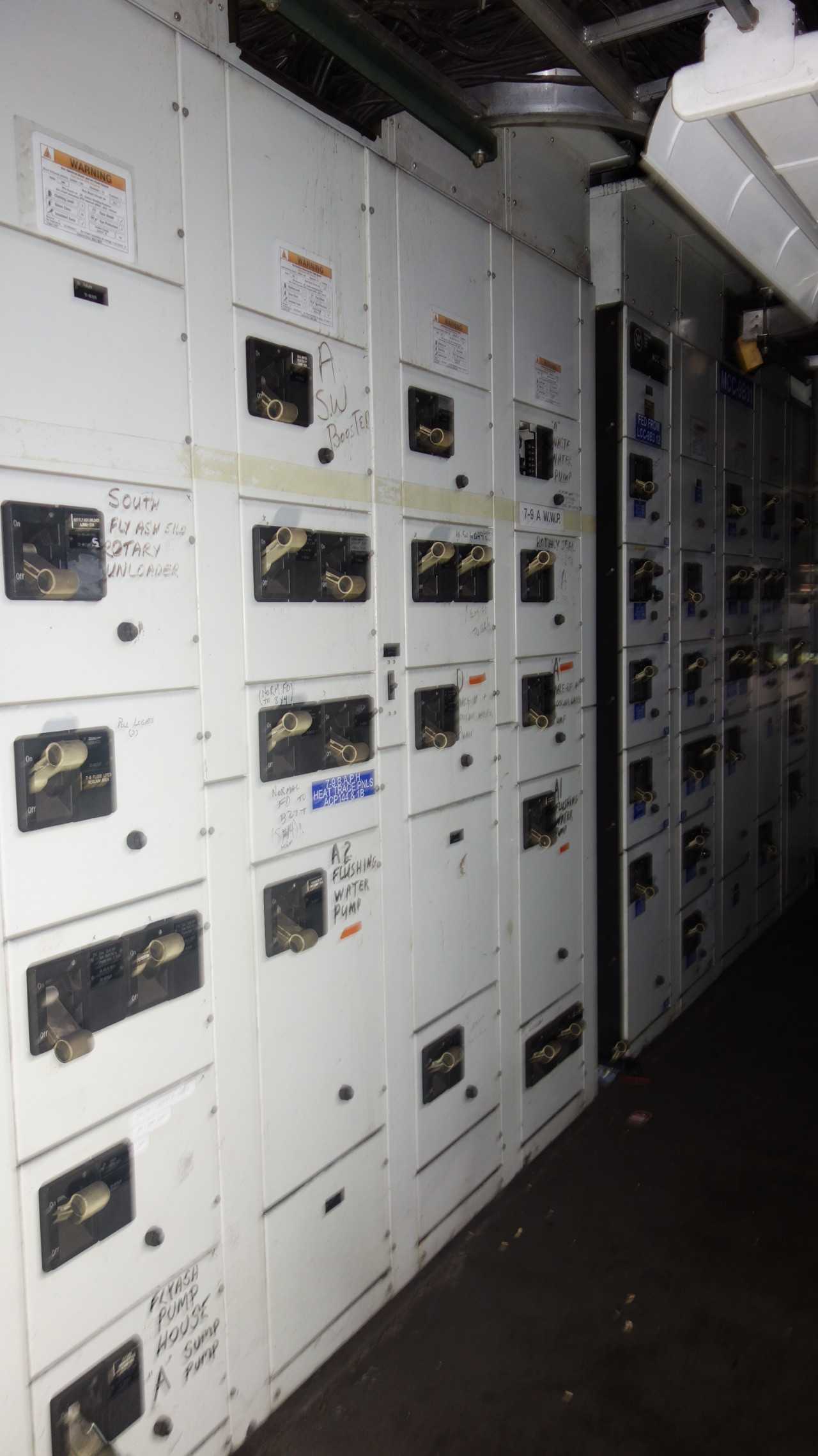 X10 VERTICAL SECTIONS OF WESTINGHOUSE MCC BUCKETS - MOTOR CONTROL CENTERS