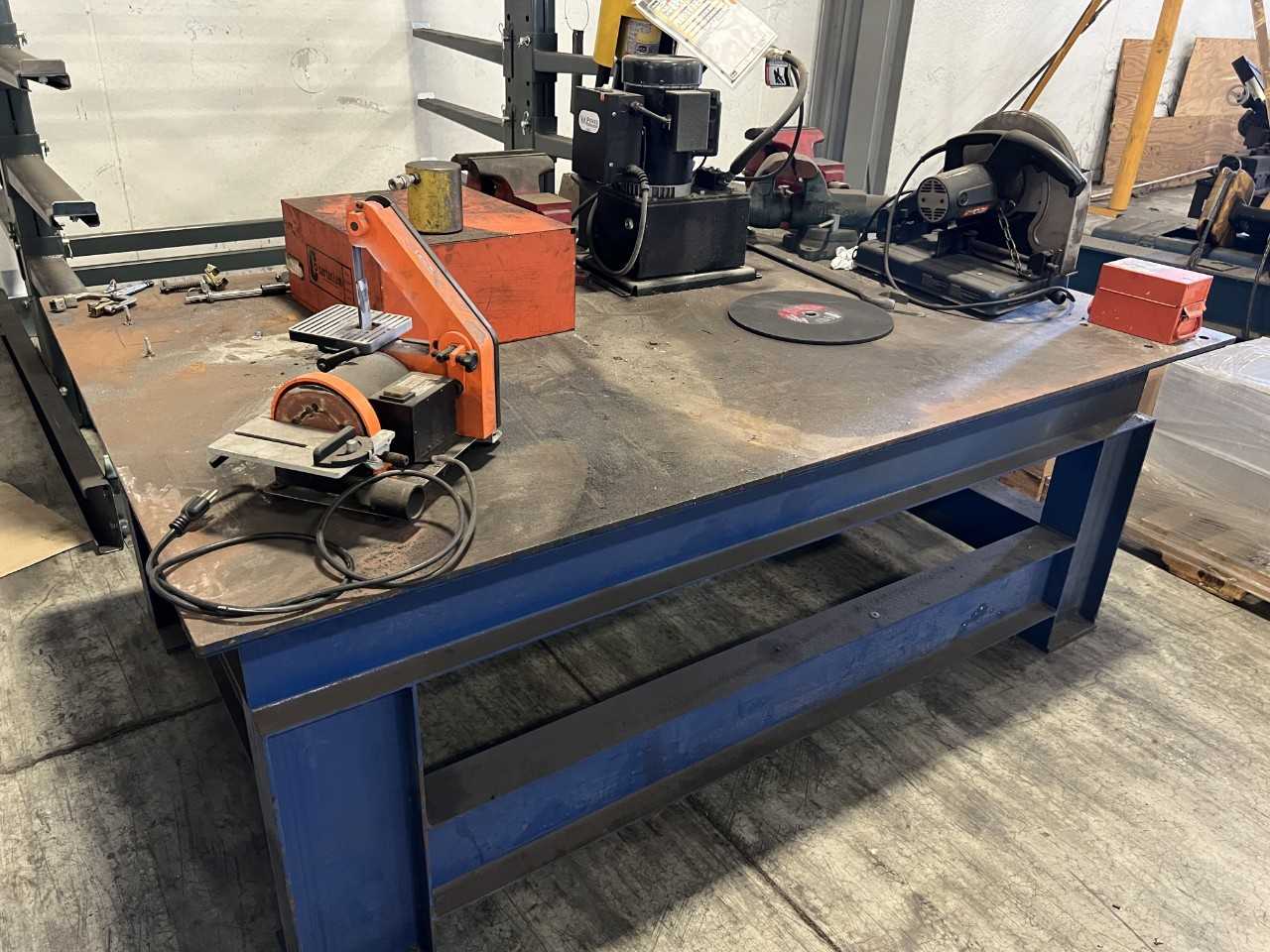 Steel work table 84"x54" with 3 vises - PLANT & FACILITY Steel work table 84"x54" with 3 vises - PLANT & FACILITY