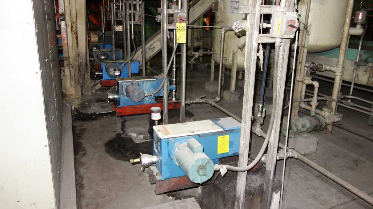 LOT OF 9 MILTON ROY METERING PUMPS 1HP 230/460V - MISCELLANEOUS