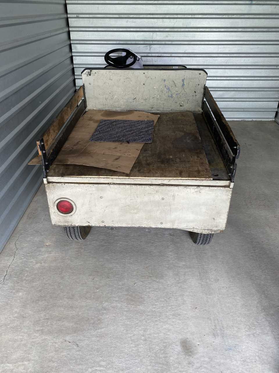Taylor Dunn B-125 - MATERIAL HANDLING
