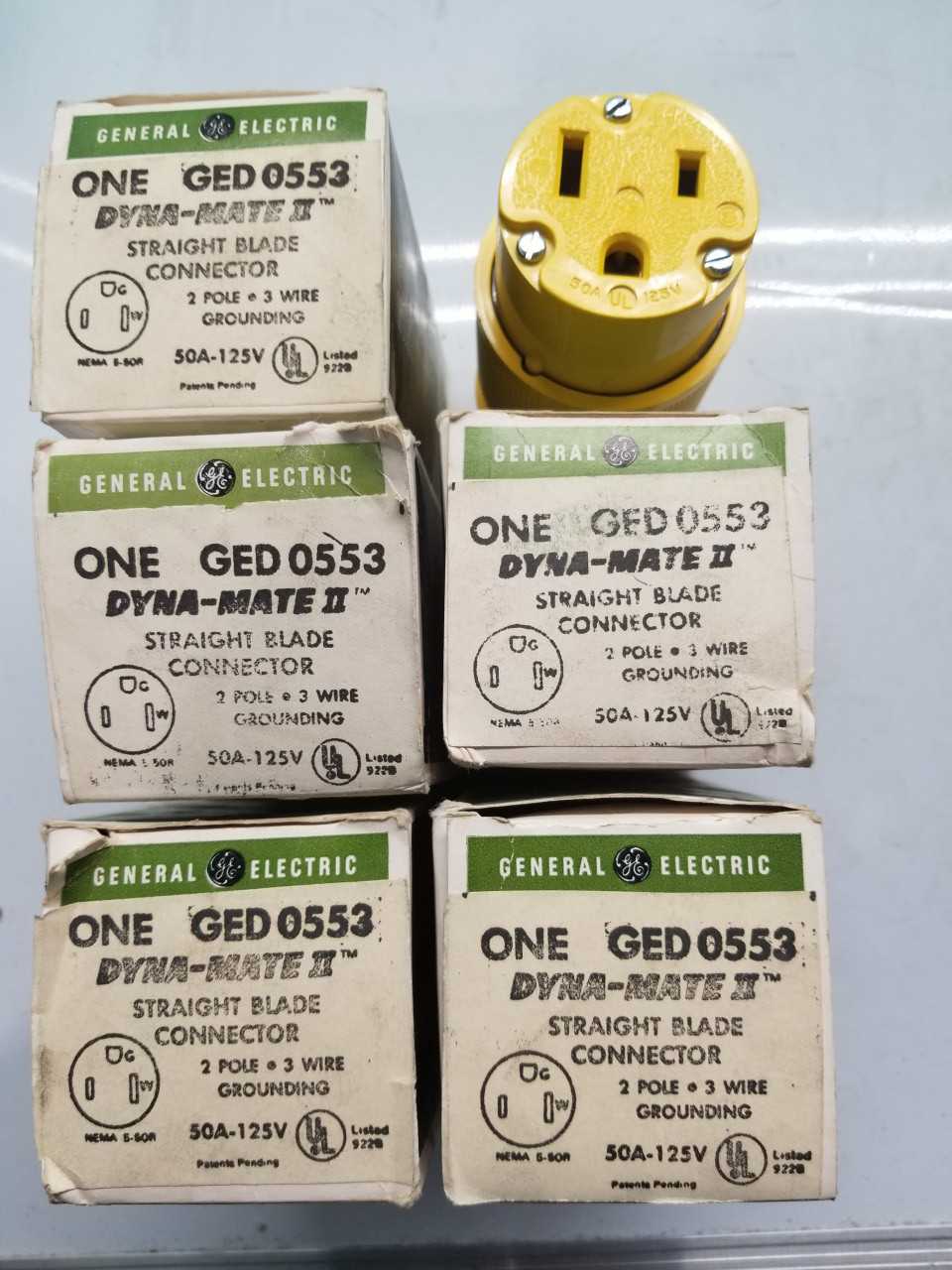 ASSORTMENT OF CONNECTERS AND SWITCHES (QTY-1) - ELECTRICAL COMPONENTS