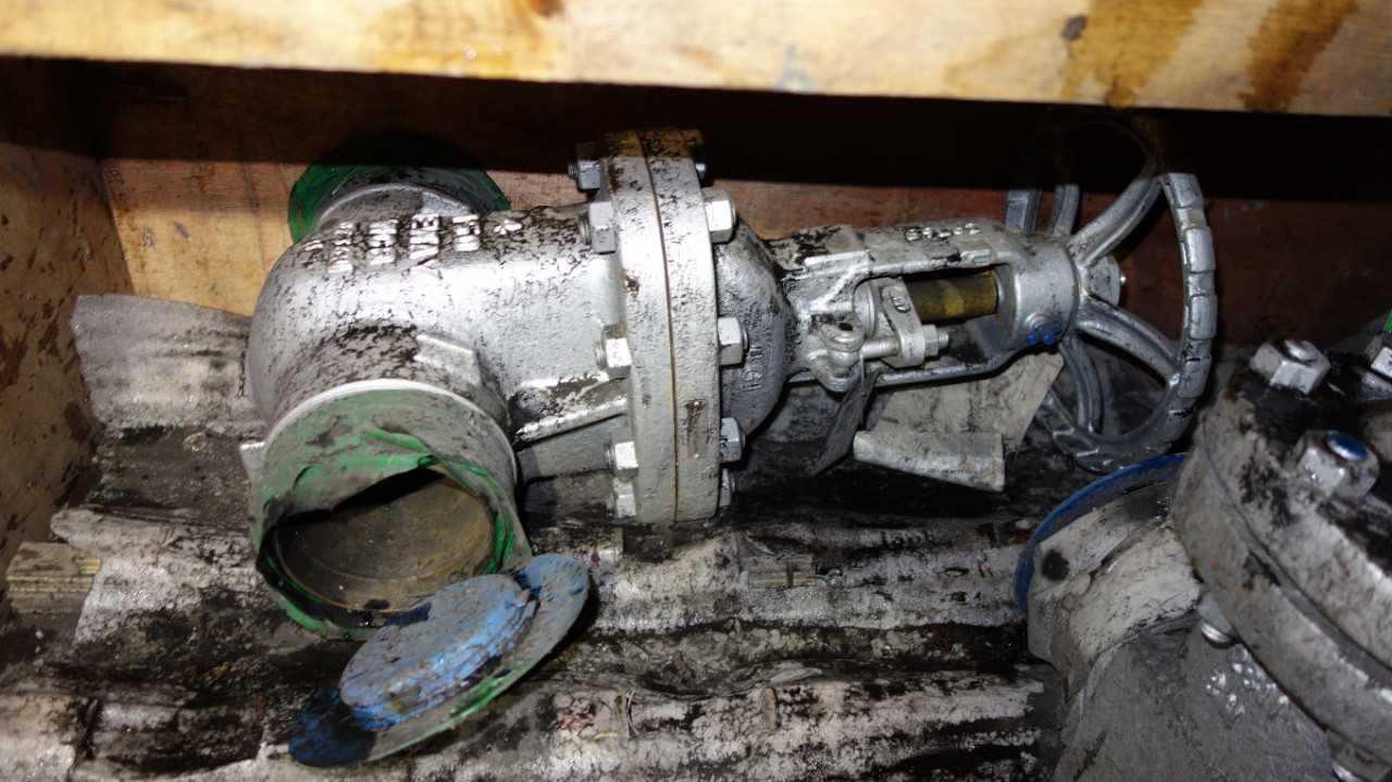 LOT OF 4 POWELL NEWAY 4IN STEEL WEDGE GATE VALVES - VALVES