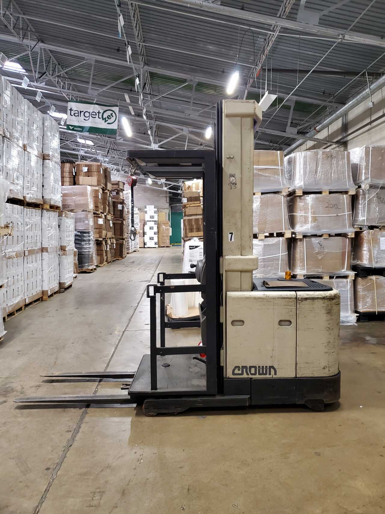 1999 Crown SP302030 Stock Picker, Austin, TX - ORDER PICKER