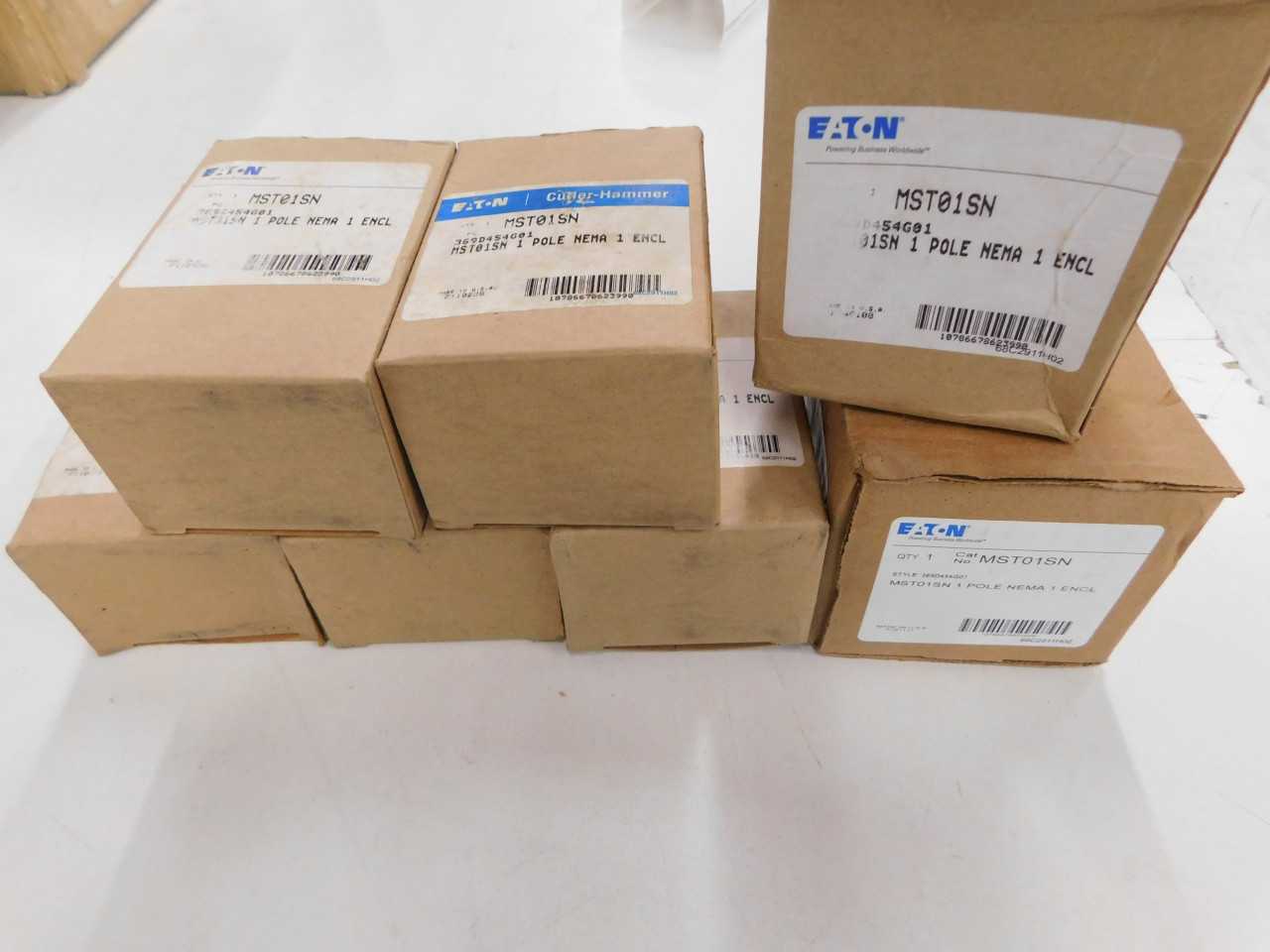 Lot of Quantity 7x MST01SN Starters - MOTOR STARTERS