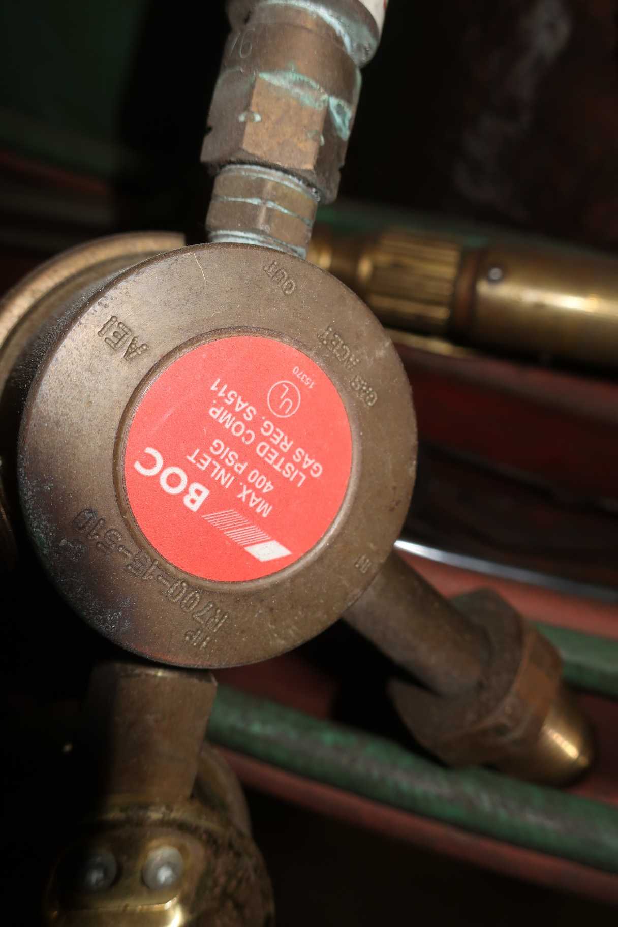 OXY/ACETALINE CUTTING TORCH - WELDING EQUIPMENT