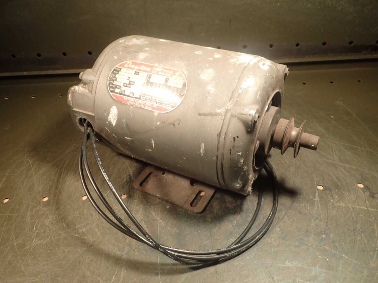 Dayton 2N880-E 1/2-HP Electric Motor: 3-phase 208-220/440V Frame G-56 5/8" Shaft - ELECTRIC MOTORS