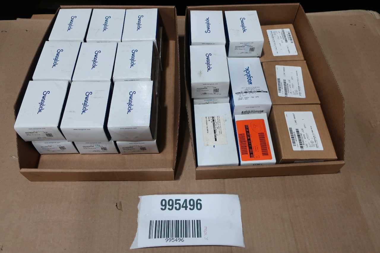 LOT OF ASSORTED SWAGELOK FITTINGS - PROCESS EQUIPMENT