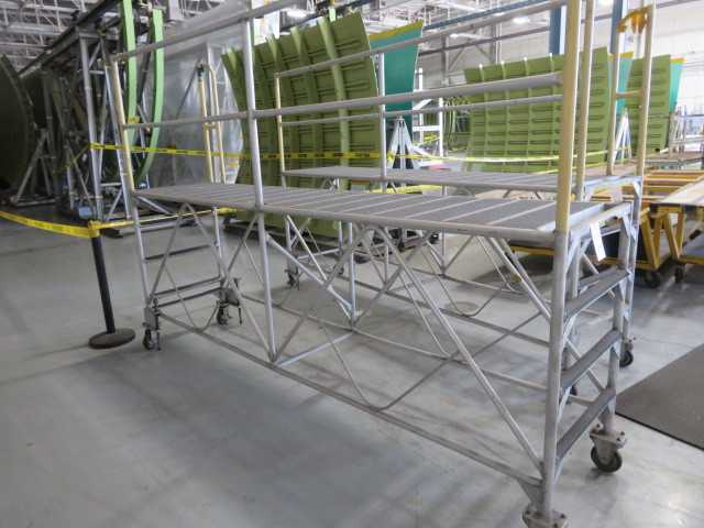 Aluminum Scaffold on Wheels, 10' approx. - MISCELLANEOUS