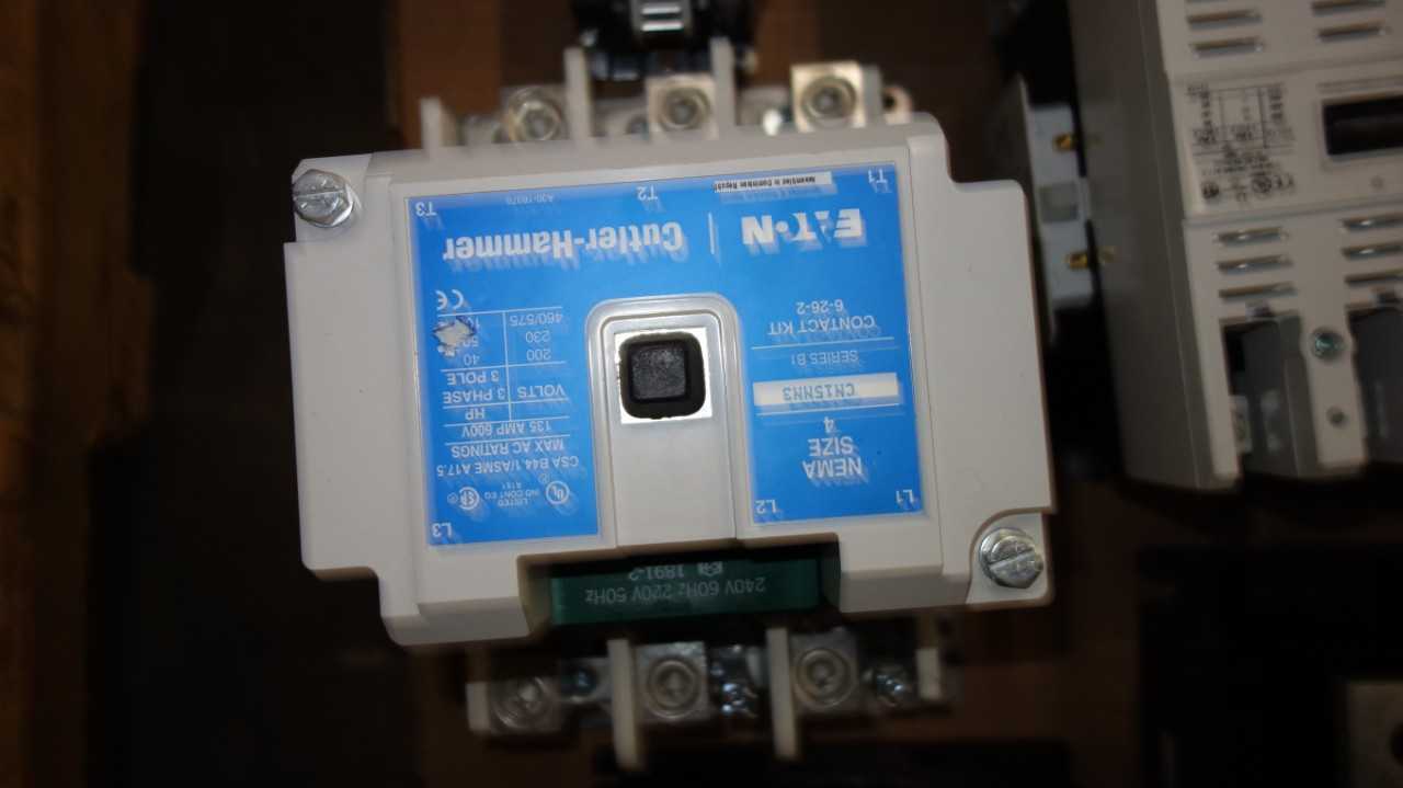 1 PALLET OF ASSORTED EATON MOELLER CONTACTORS, STARTERS - CONTACTORS