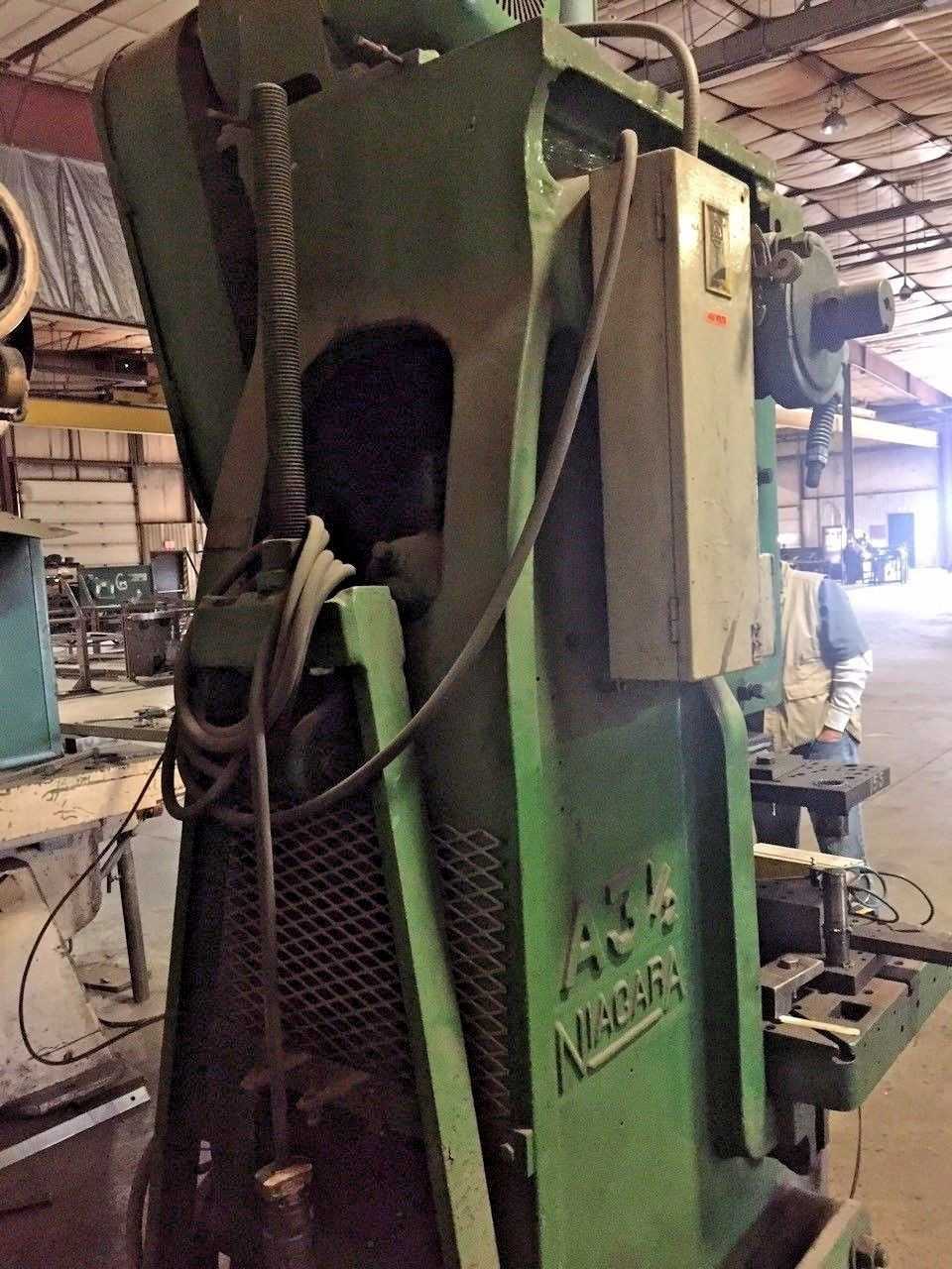 Niagara A 3-1/2, 45 Ton, OBI Punch Press - PRESSES