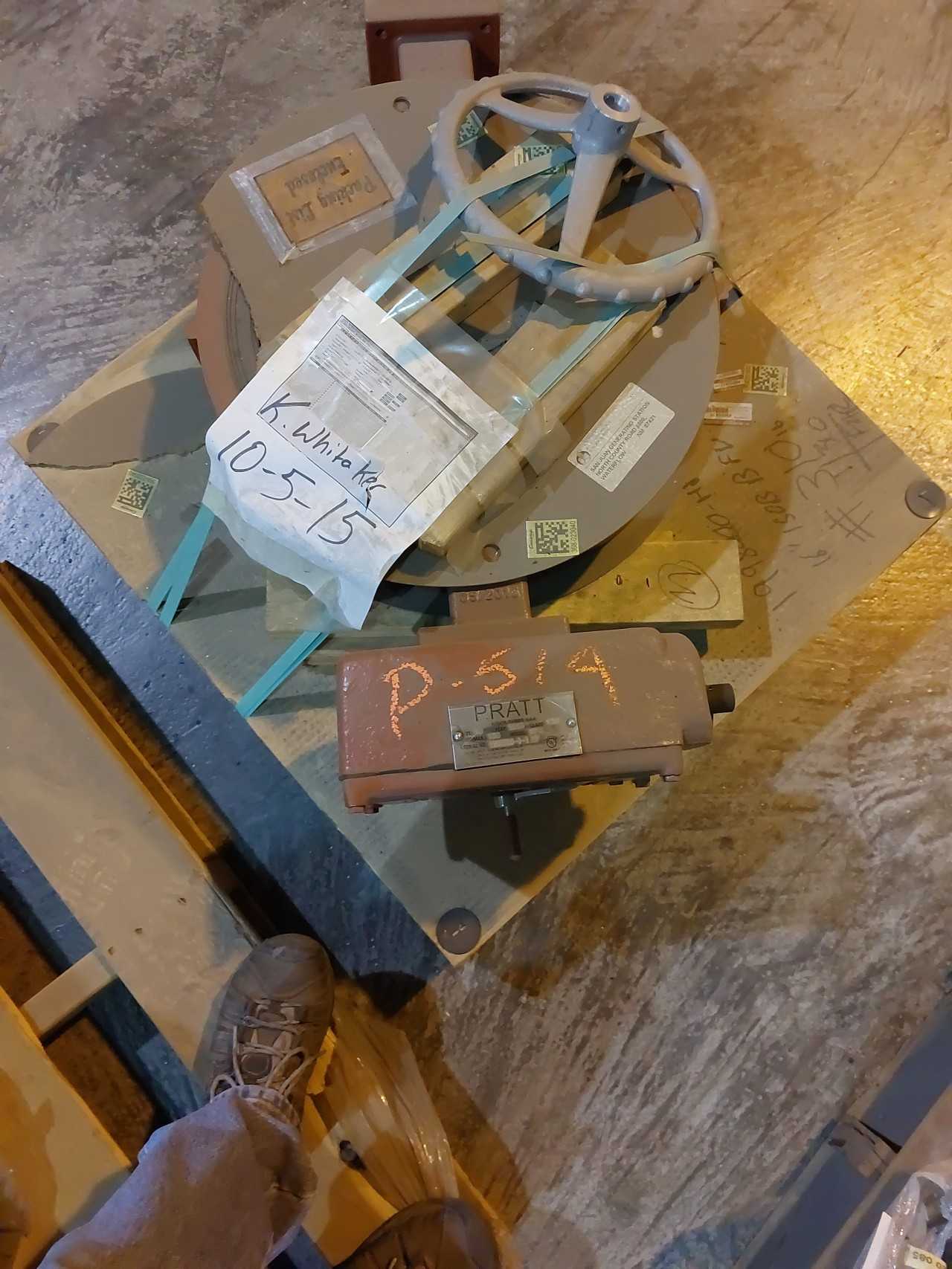 16 Pratt Butterfly Valves - MISCELLANEOUS