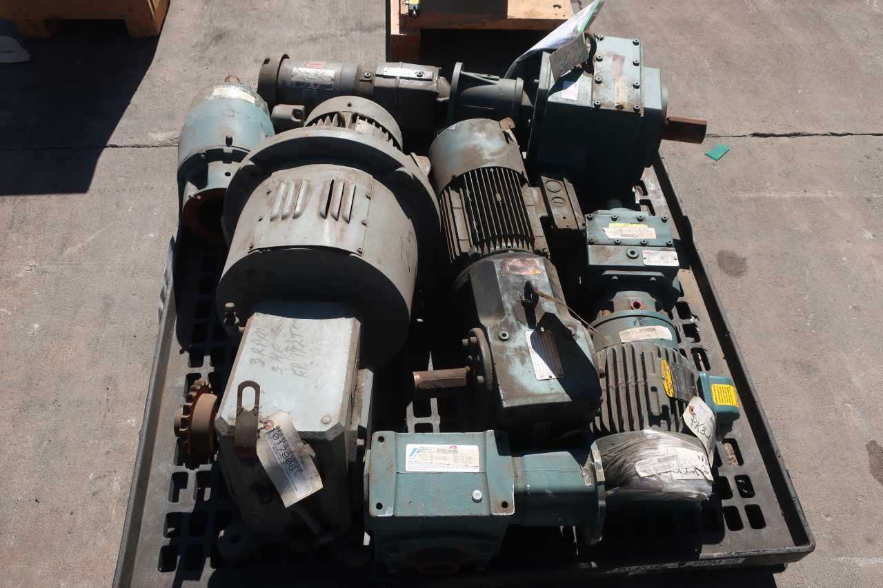 1 PALLET OF ASSORTED GEAR REDUCERS DODGE EURODRIVE STERLING - GEAR REDUCERS