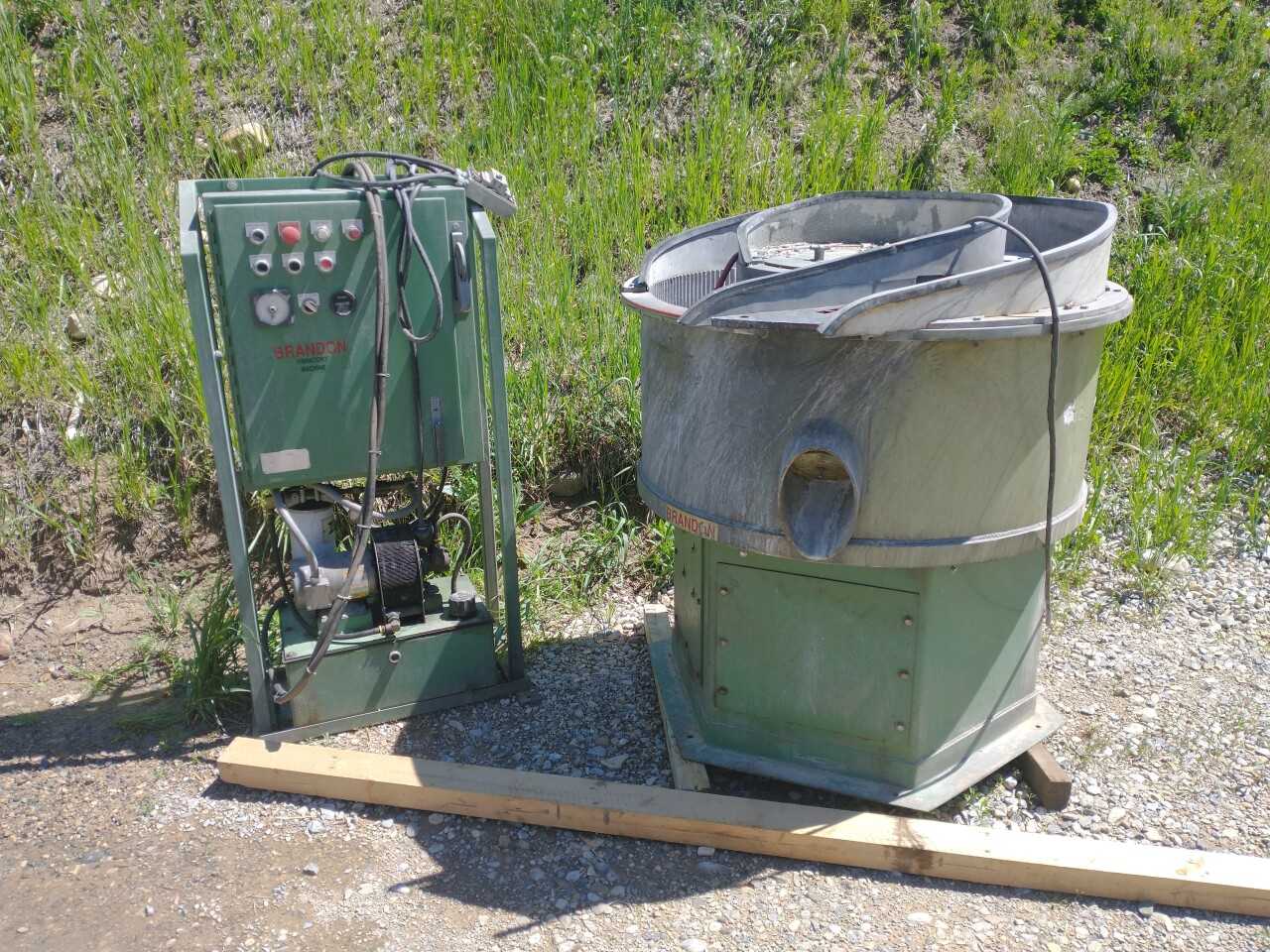 Brandon HB5VA Vibratory Finishing machine - VIBRATORY FINISHING MACHINES