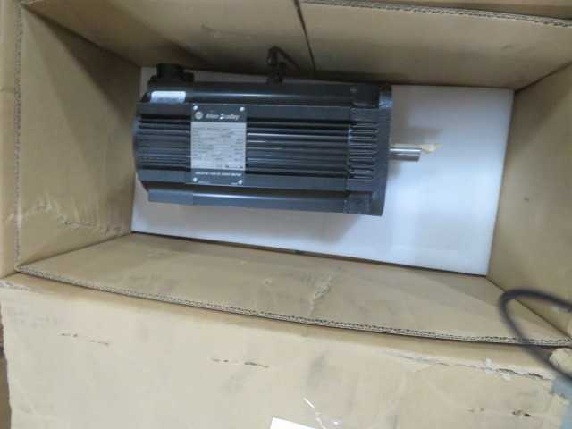 Allen Bradley Bulletin 1326 Servo Motor, new - MISCELLANEOUS