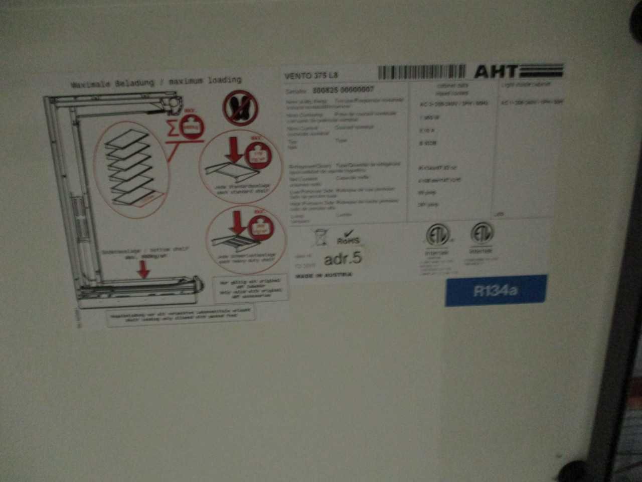 AHT Vento 375 L8 M1 Upright Chiller - FOOD & BEVERAGE