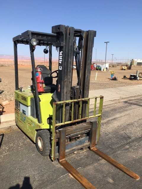 1993 Forklift, Clark, Model TM15, - FORKLIFTS