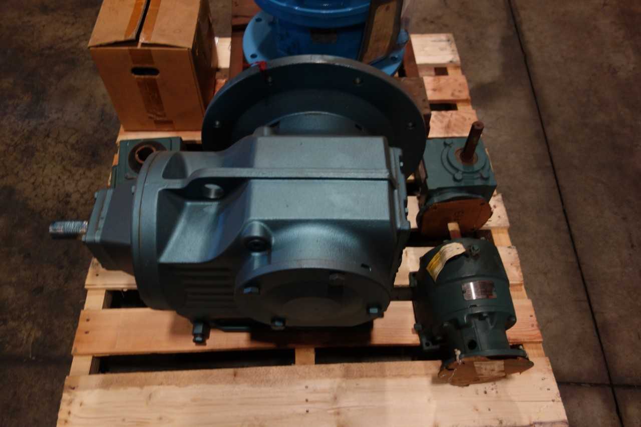 1 PALLET OF ASSORTED GEAR REDUCERS- DODGE, MITSUBISHI, SEW EURODRIVE, SUMITOMO - GEAR REDUCERS