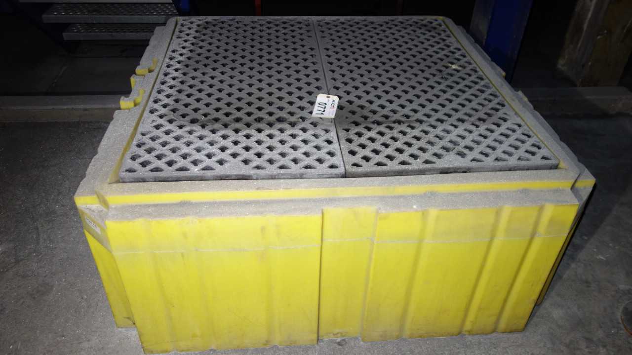 ULTRATECH ULTRA IBV SPILLPALLET PLUS 360 GAL - CRANES