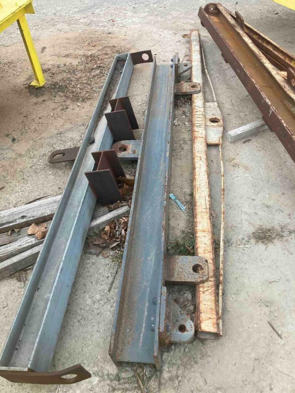 Lot of 4 Spreader Beams