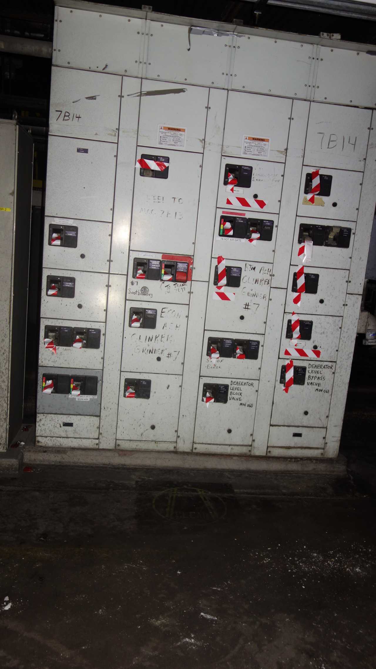 X4 VERTICAL SECTIONS OF WESTINGHOUSE MCC BUCKETS - MOTOR CONTROL CENTERS