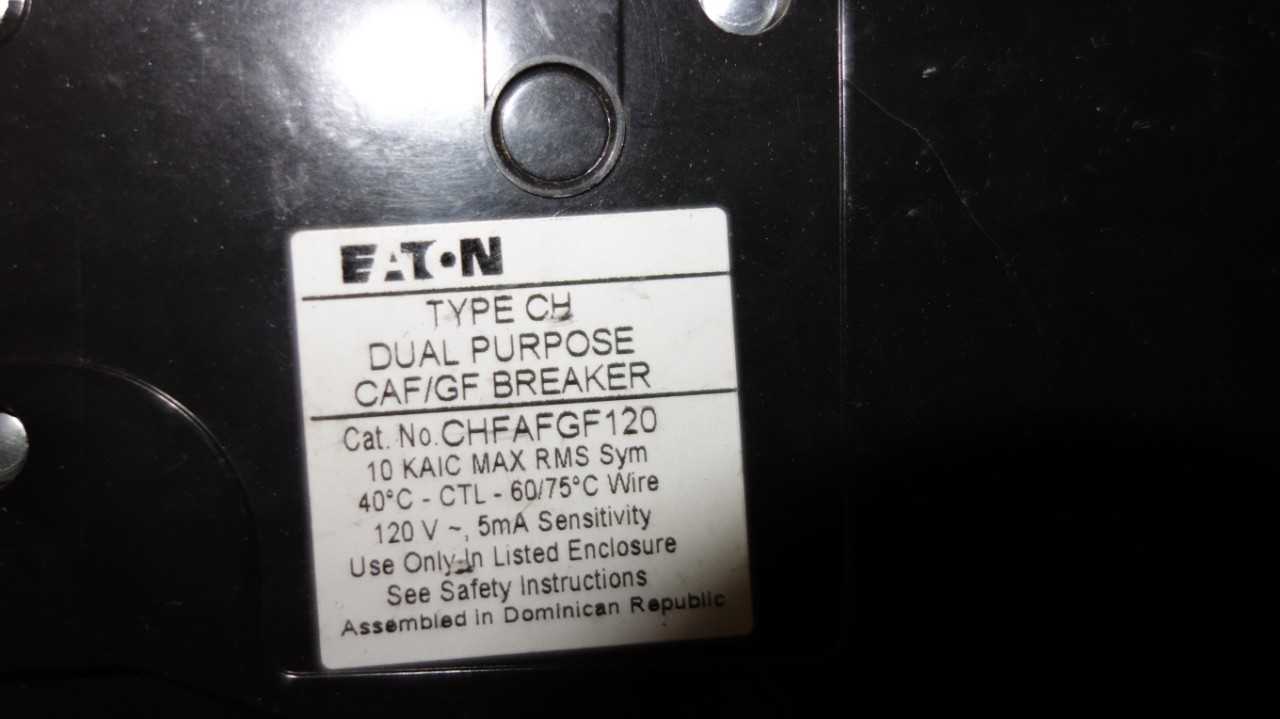 1 BOX OF ASSORTED EATON MINIATURE CIRCUIT BREAKERS, QUICKLAG, BR, CH - CIRCUIT BREAKERS