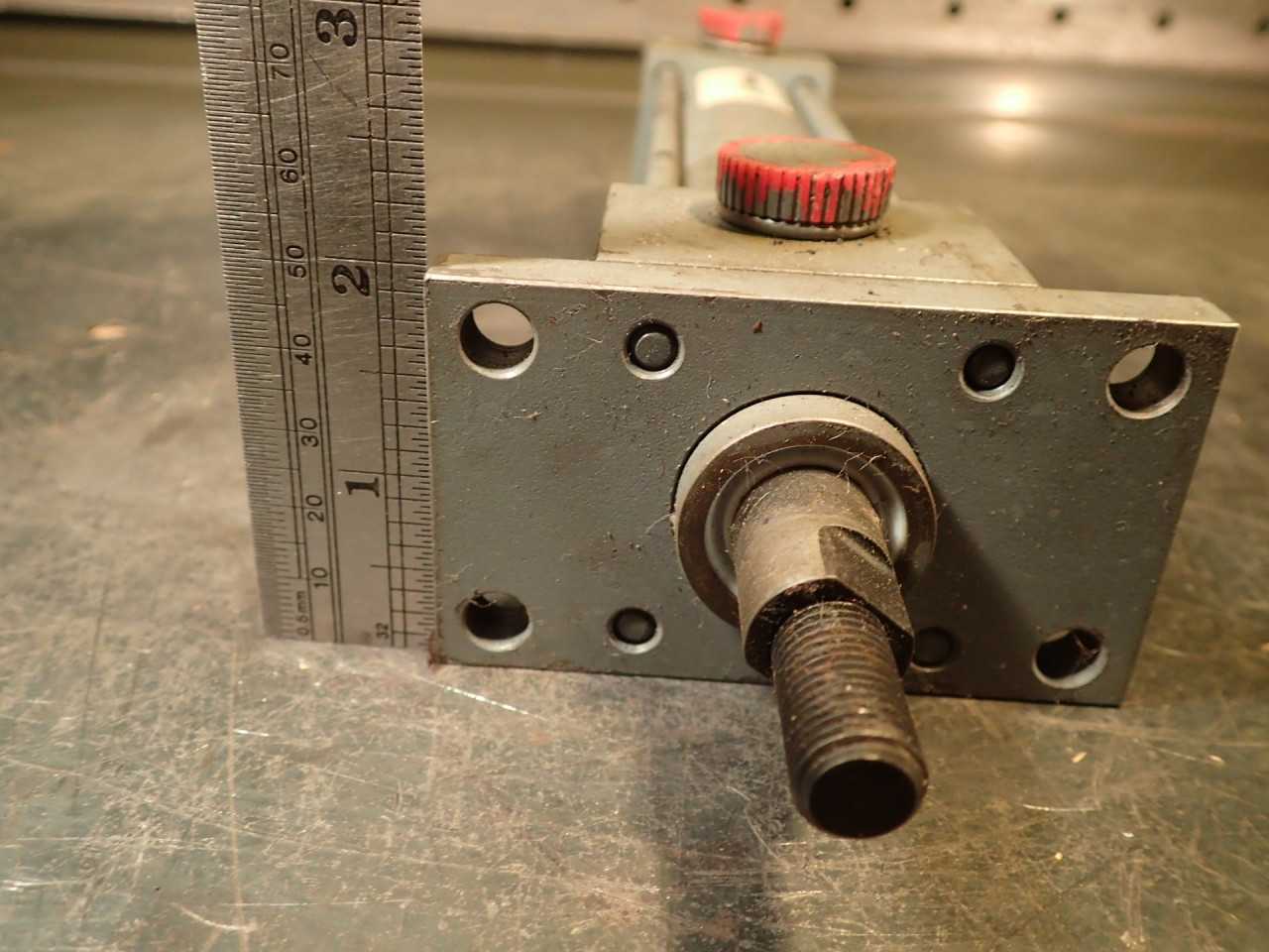 Miller J61R4N Double Acting Hydraulic Cylinder: 1-1/2" Bore, 5" Stroke, 2500-PSI - PNEUMATIC CYLINDERS & ACTUATORS