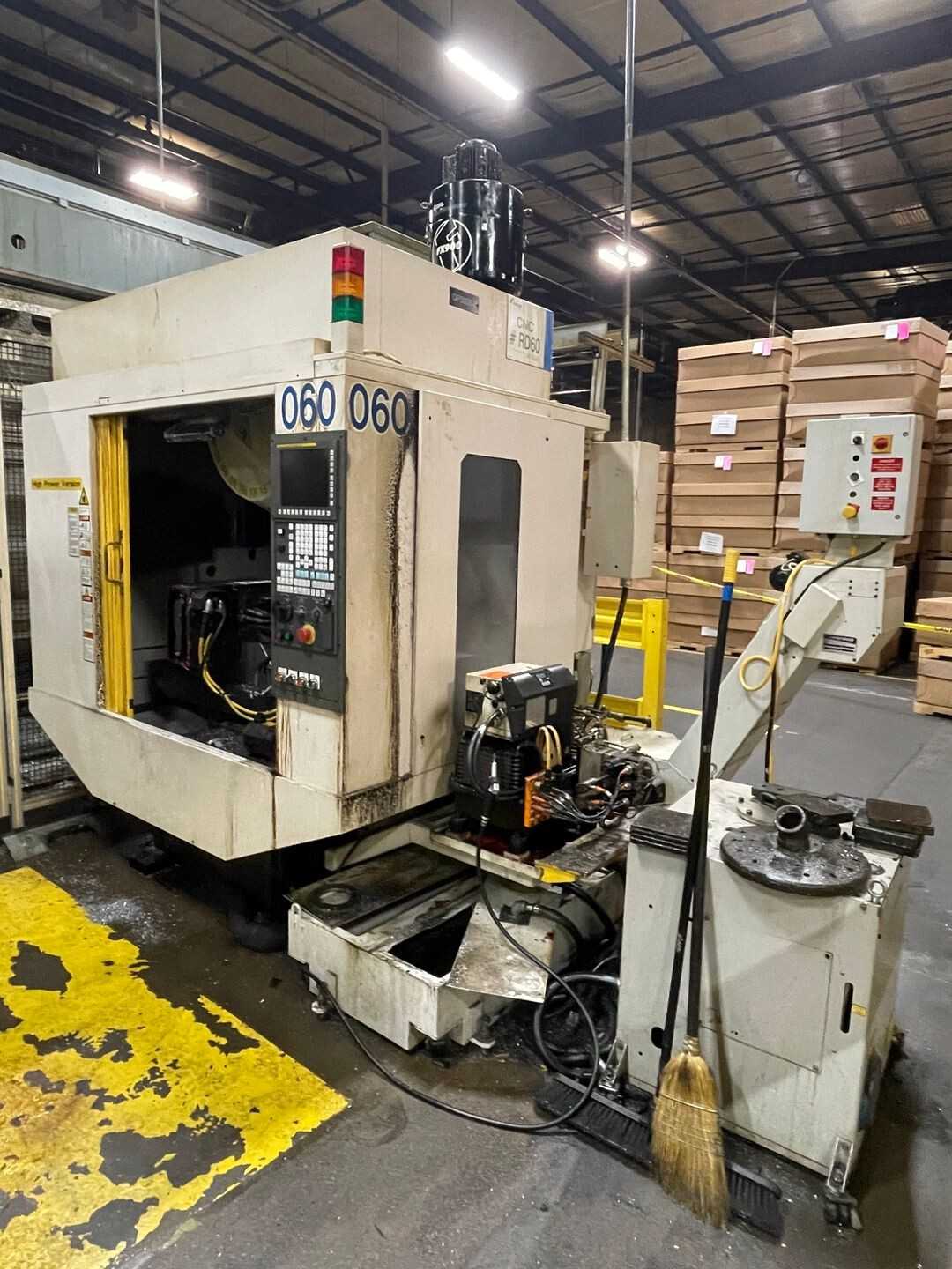 2015 Fanuc Robodrill D21L iA5 CNC Mill - VERTICAL MACHINING CENTERS