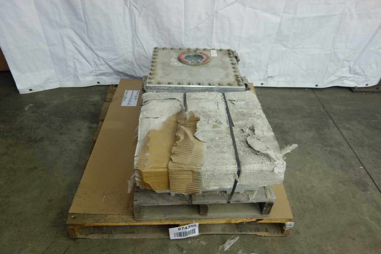 LOT OF 2 EATON CROUSE-HINDS EXPLOSION PROOF ENCLOSURES - CONDUIT FITTING