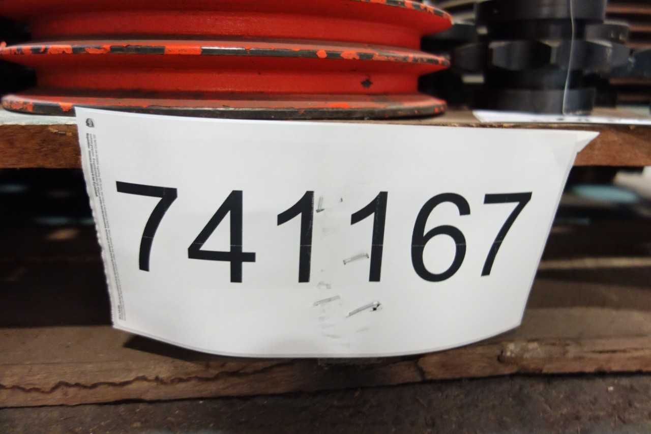 1 PALLET OF ASSORTED SINGLE ROLLER CHAIN SPROCKETS, V- BELT SHEAVES, MITER GEAR- BROWNING, MAUREY - ROLLER CHAIN